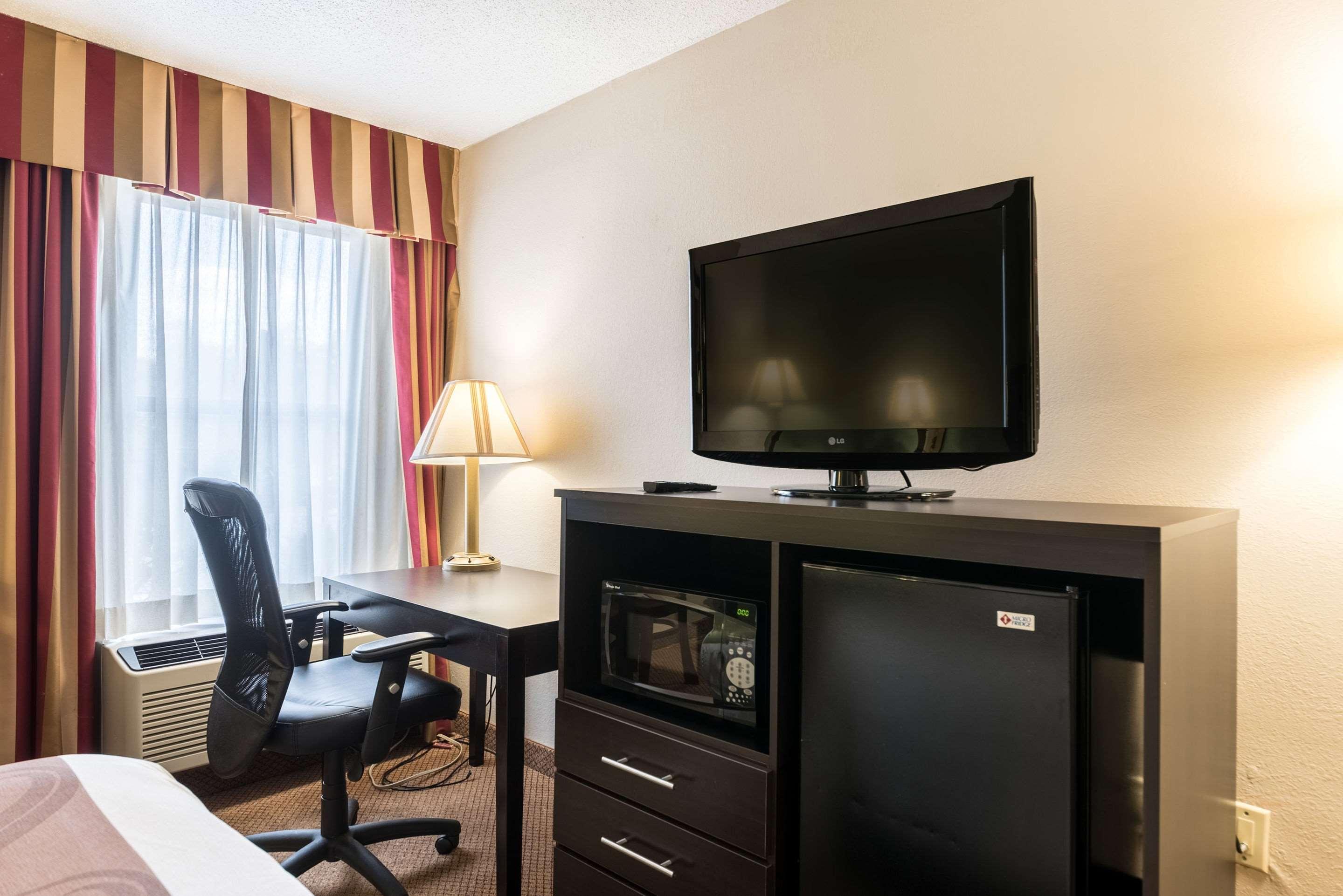 Quality Inn & Suites Clemmons I-40 Exteriér fotografie