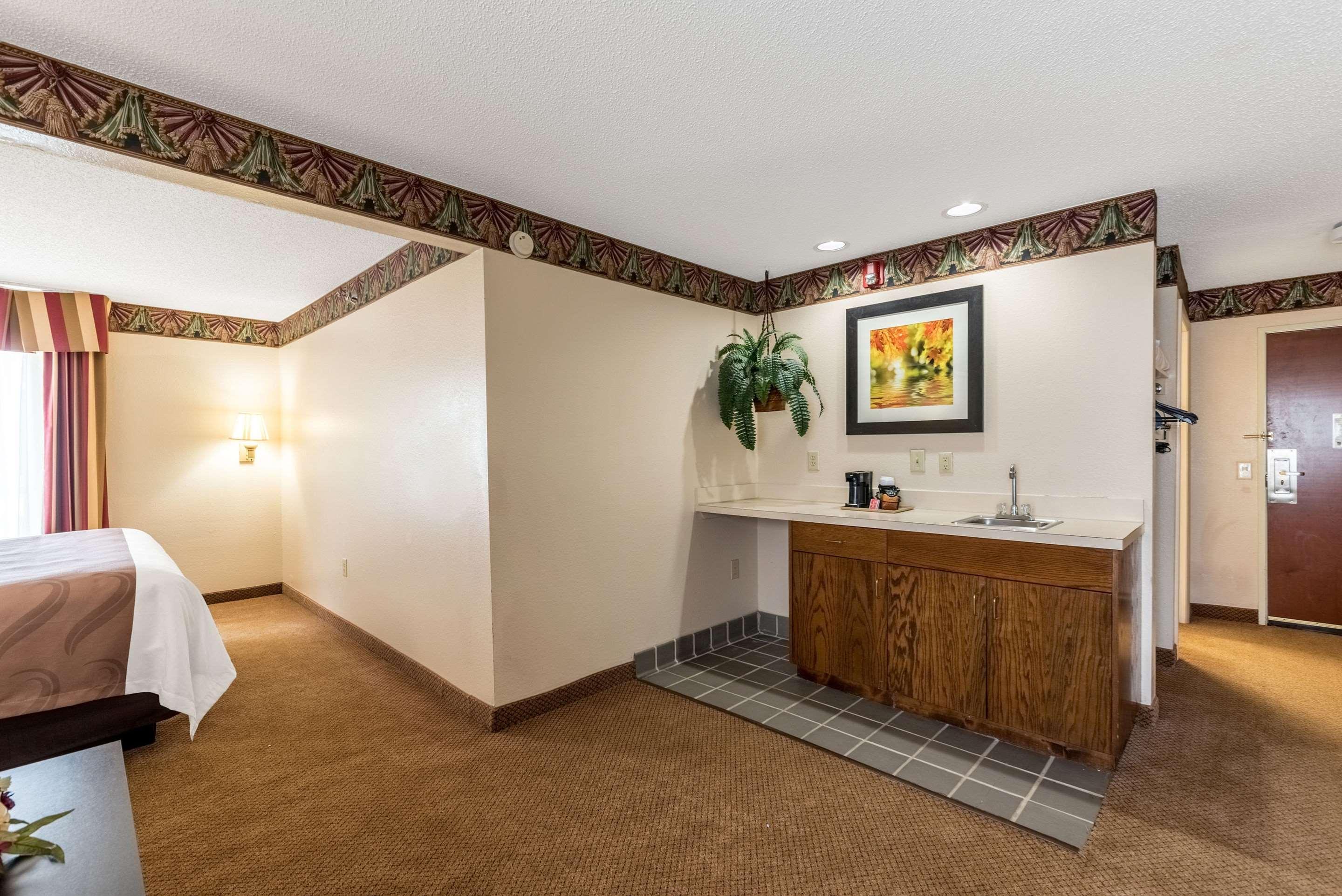 Quality Inn & Suites Clemmons I-40 Exteriér fotografie