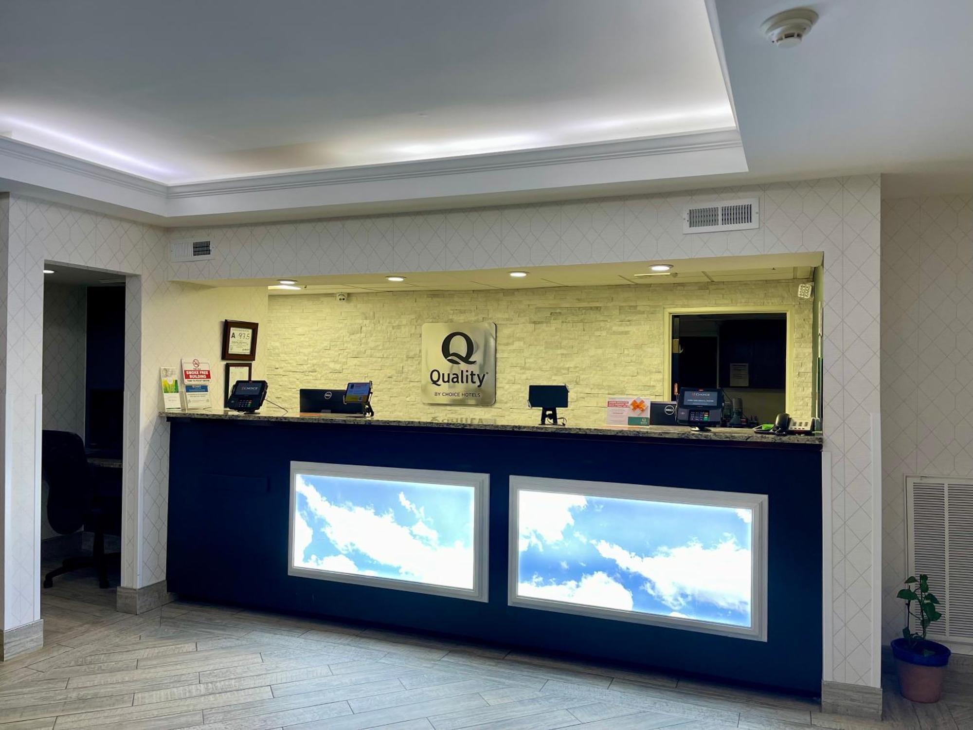 Quality Inn & Suites Clemmons I-40 Exteriér fotografie